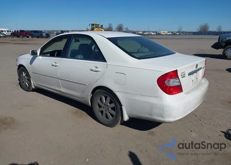 2004 Toyota Camry Xle V6 z USA, uszkodzony, nr VIN 4T1BF32K34U075549